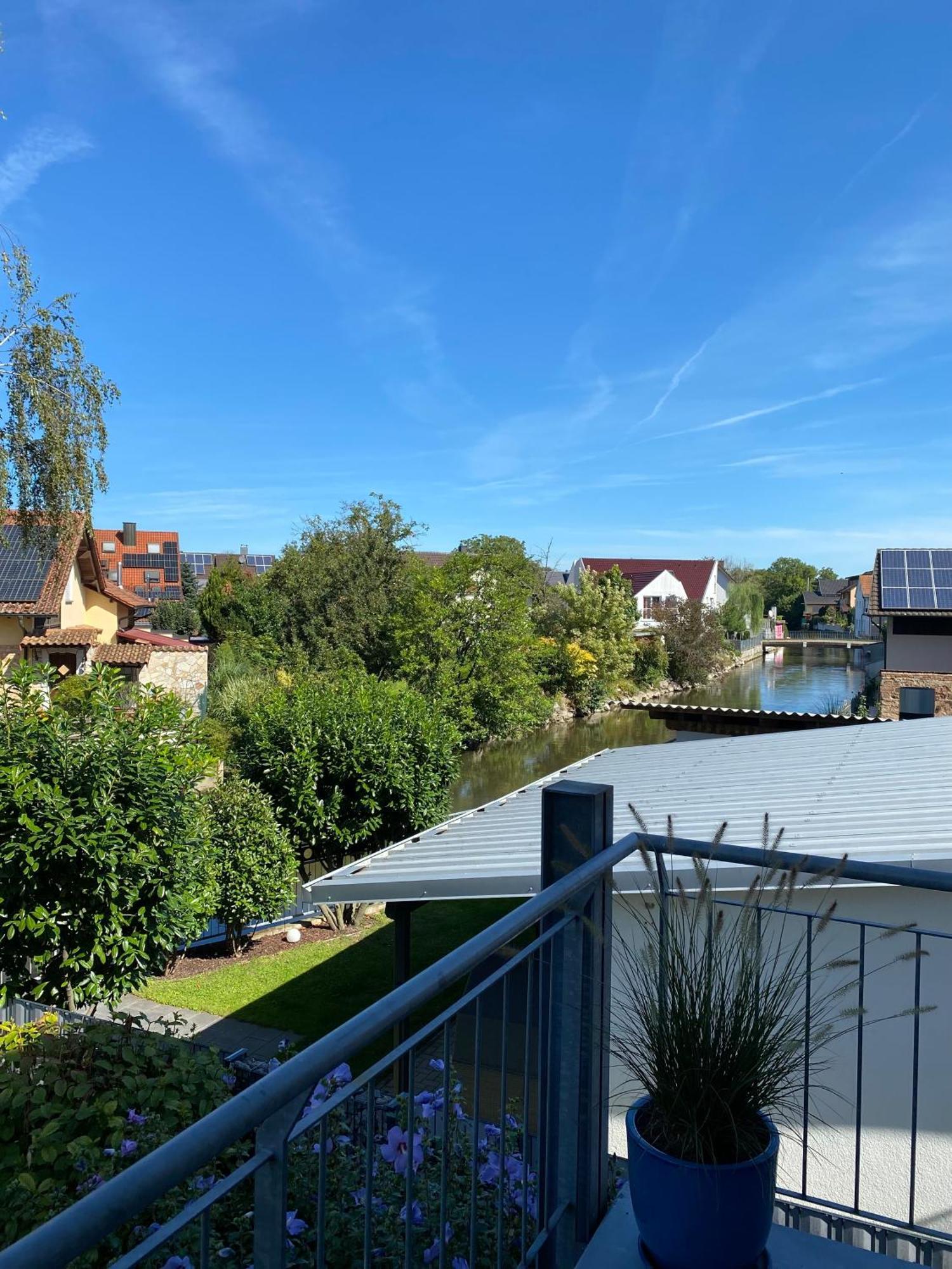 Harmony Apartment, Your Holiday Home In Rust With Balcony & River-View, 5Min To Europa-Park Exterior photo
